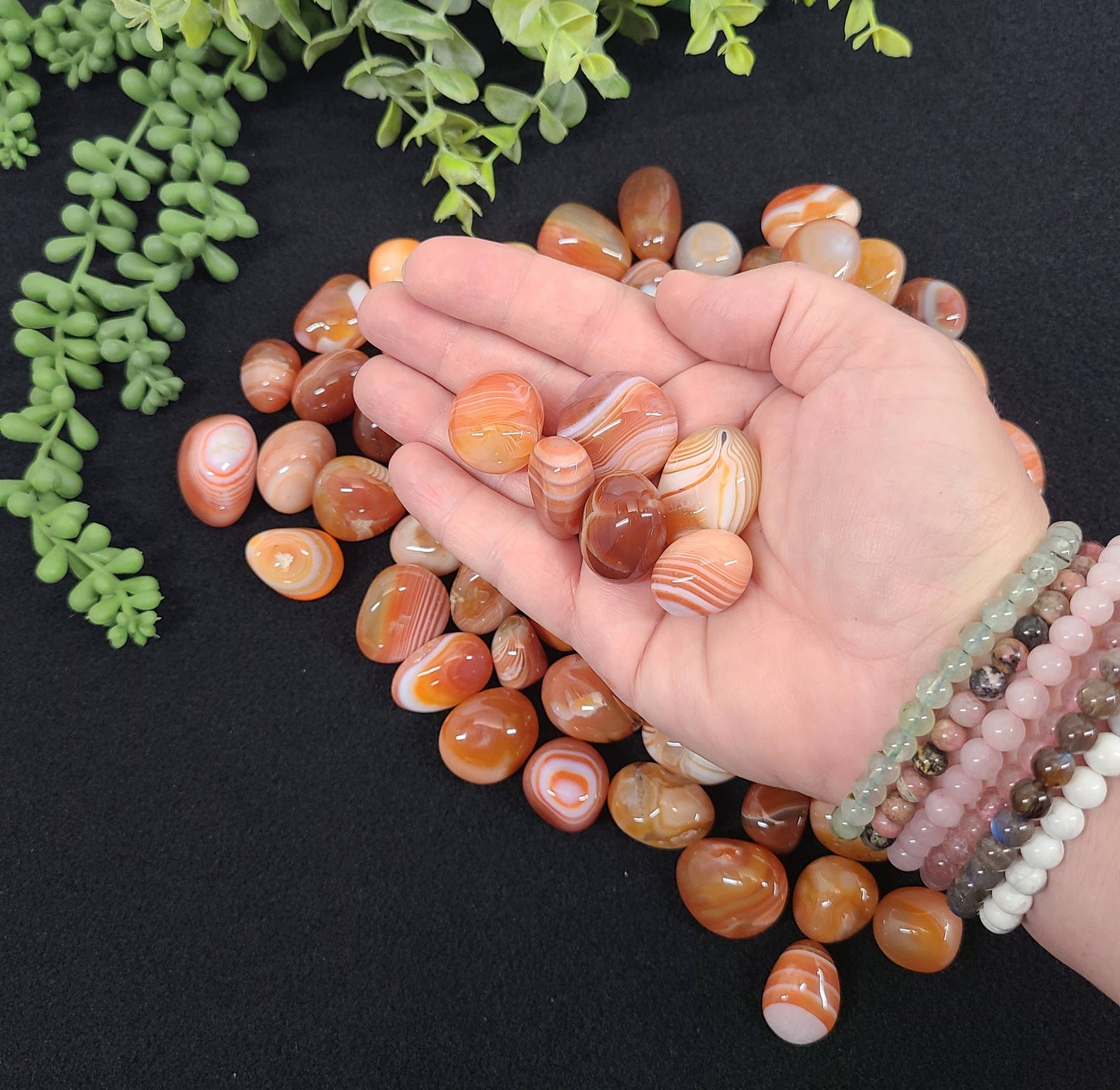 Banded Carnelian (1kg/2.2lbs.) Tumbled Stone 20-25mm